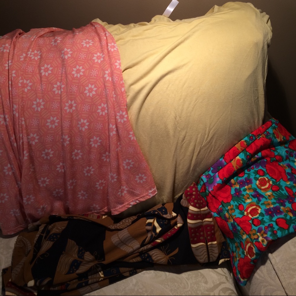 Lularoe set -classic T and 3 bottoms sz L/XL